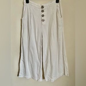 ANA Wide Leg Linen Crop Pants